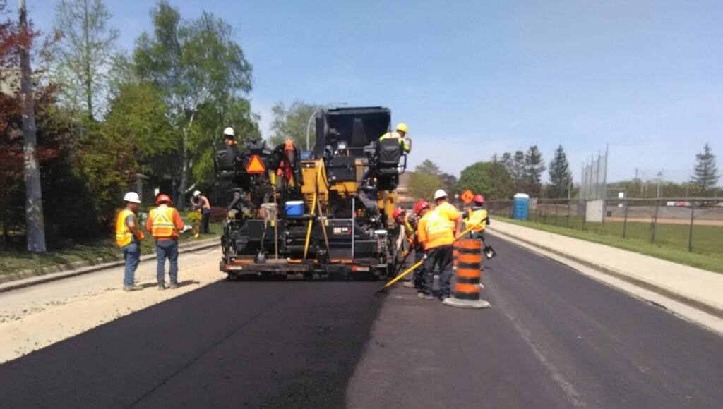 coordinating road closures, Safety Network Plans, traffic control plans, MUTCD compliance, road closure coordination, project manager traffic plans, crew safety Coordinate Road Closures